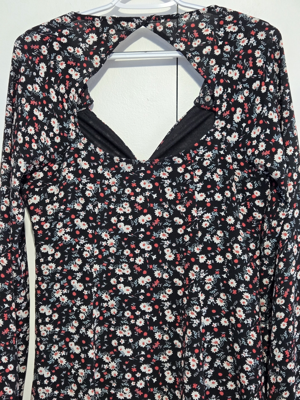 Flying Tomato Floral Mini Dress Long Sleeve Tie Front Cutout Black Boho Size M - Picture 6 of 6